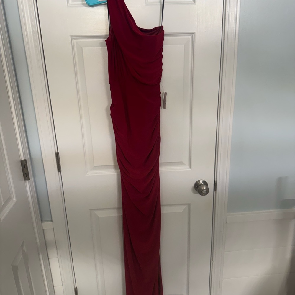 Red One-Shoulder Sleeveless Gown for Weddings